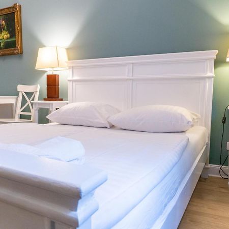 Apartments-Maison Am Olivaer Platz Берлин Номер фото